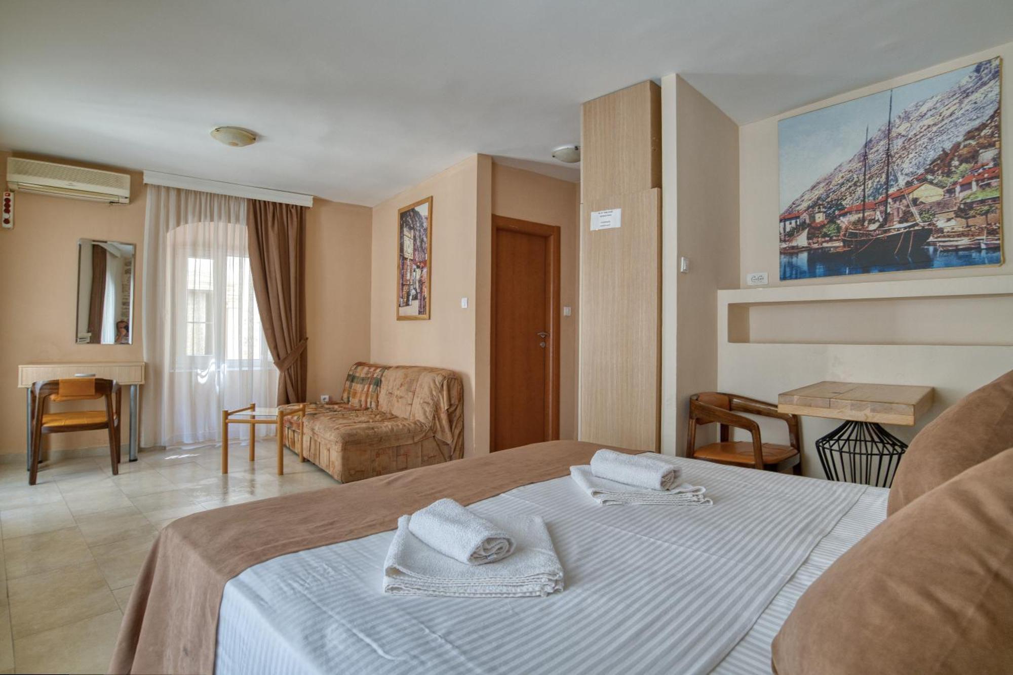 Hotel Rendez Vous Kotor Exteriér fotografie