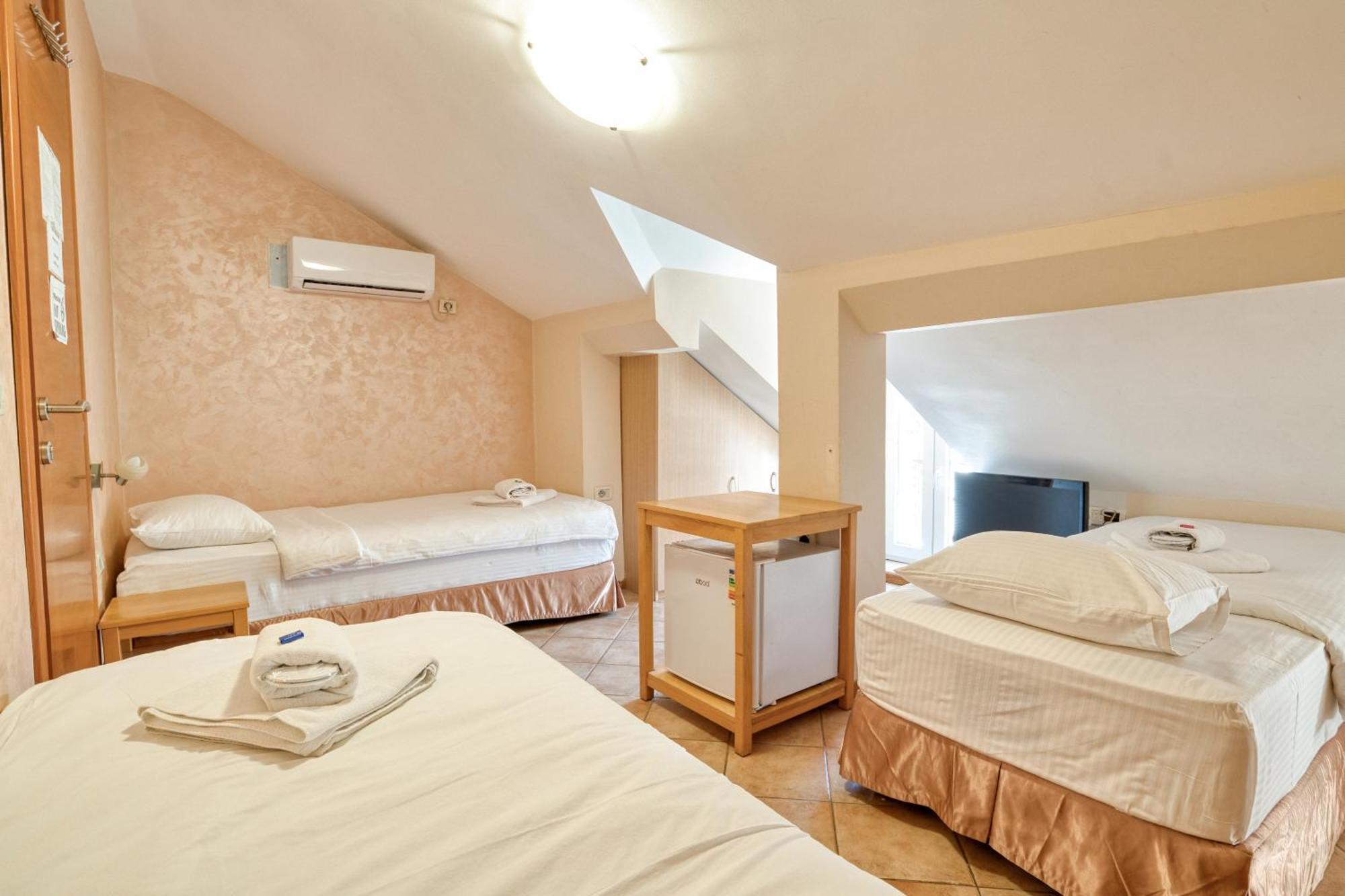 Hotel Rendez Vous Kotor Exteriér fotografie