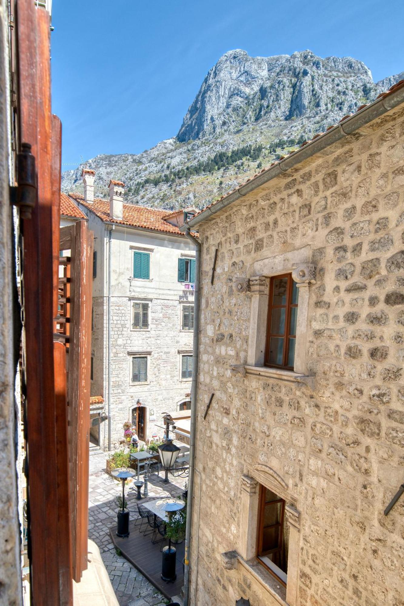 Hotel Rendez Vous Kotor Exteriér fotografie